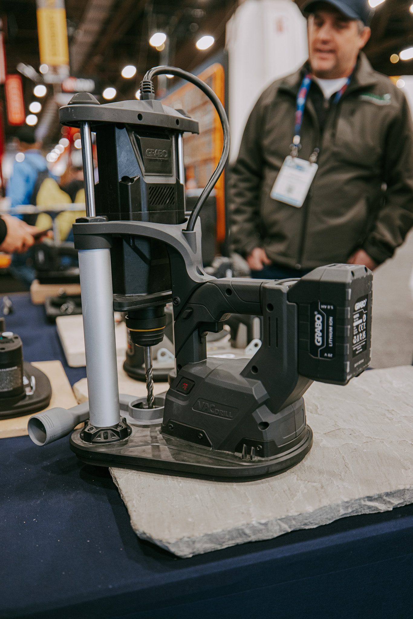 GRABO VACDRILL lithium-ion drill detail view